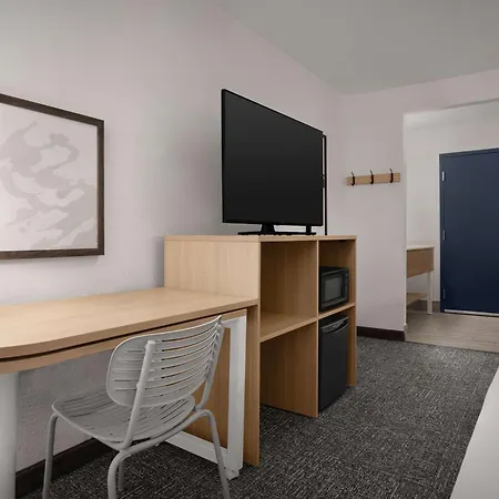 Spark By Hilton San Jose Airport Exterior photo