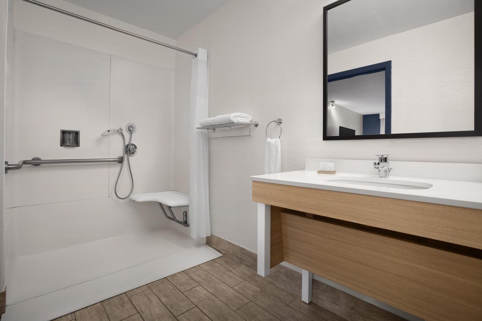 Hotel Spark By Hilton Airport San José